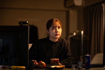「VIVANT」“天才ハッカー”ブルーウォーカー（花岡すみれ）「1人」発言・寝不足でふらつき…違和感に考察加速「別人説」「何かの伏線か」【ネタバレあり】 画像