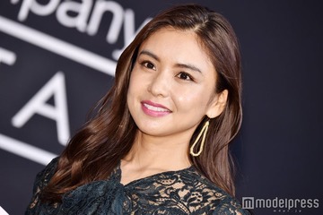 滝沢眞規子、美スタイル際立つピラティス中の姿公開「努力の賜物」「お美しい」と反響 画像