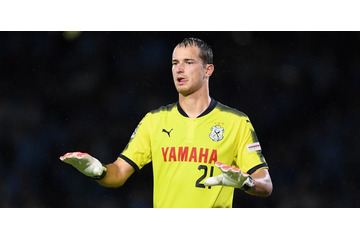 磐田の守護神カミンスキ、名波監督が明かした「こだわり」とは 画像