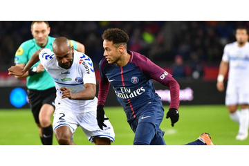 これがネイマールのテクニック！えぐい「変態プレー」を見たか 画像