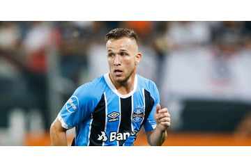 バルサ加入間近、アルトゥールってどんな選手なんだ？ 画像