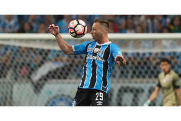 バルセロナ、40億円でブラジル代表MFの獲得寸前 画像