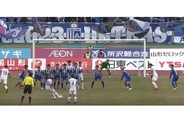 レアンドロ・ドミンゲス、今季初ゴールは「完璧FK」！やっぱり上手い 画像