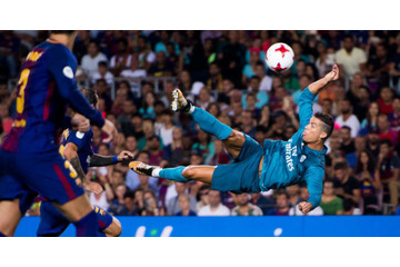 C・ロナウド、キレキレ！練習でも「驚愕のバイシクル」をぶち込む 画像