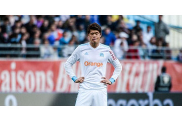 酒井宏樹、膝の怪我で交代…W杯は大丈夫か 画像