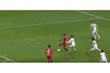 鹿島FWペドロ・ジュニオール、PA内でやった「魔法のターン」がこれだ 画像