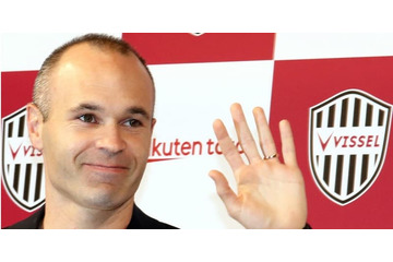 モデルの木下優樹菜、イニエスタとの2ショットを撮影！仕事が早い 画像