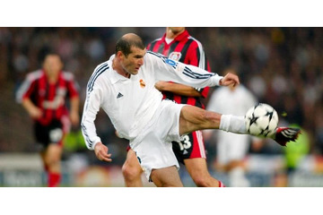 ベイルに負けてねぇ！CL決勝で生まれた伝説のスーパーゴール5選 画像