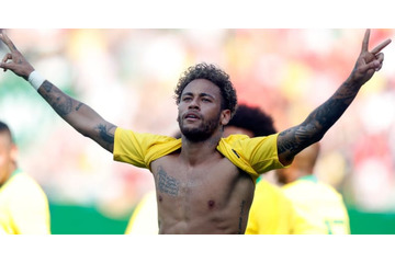 ネイマール、W杯直前マッチでまたゴール！「アンクルブレイク弾」を動画で見よ 画像