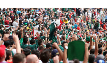 これがW杯！王者ドイツを撃破したメキシコ、狂喜乱舞で「地震」が計測される 画像