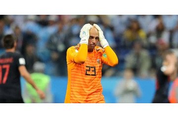 W杯で大ポカのアルゼンチン代表GK、家族が「脅迫」されている… 画像