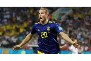W杯でイブラを感動させたスウェーデン、FWトイヴォネンが代表引退 画像
