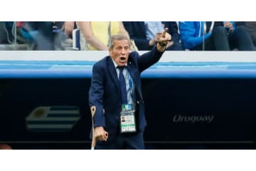 ウルグアイの英雄タバレス監督「銅像なんか建てるな！」と怒る…その理由がイイ 画像