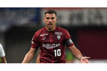 ポドルスキ、J初の「一発レッド」退場！何があったのか動画で見る 画像