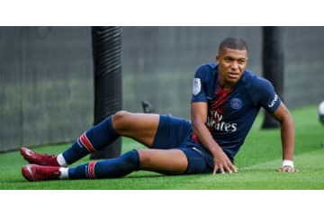 PSGエンバペ、一発レッドで退場！なにをやったのか動画で見る 画像