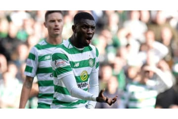 試合中にアソコを鷲掴みされて悶絶…36歳の相手FW、出場停止か 画像