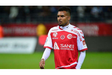 FC岐阜、元フランスU-21代表選手のフレデリック・ビュロを獲得！ 画像