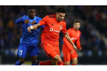 神か…電撃退団説のペペ、自腹でチームスタッフの給料を払う？ 画像