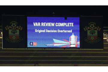 Jリーグ、「VAR」の2019シーズン一部試合への導入を決定！ 画像