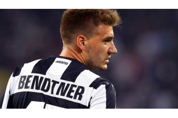 「サッカー史上、最も謎だった移籍TOP5」 画像