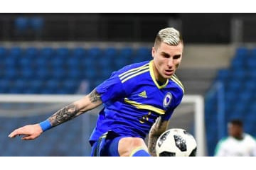 アンデルレヒトの代表選手、空港で身柄拘束…難民キャンプで夜を過ごす 画像