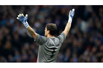 心臓発作のカシージャス、自らツイートで病状を報告 画像