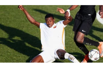 ローマの21歳、心臓病で現役引退を発表 画像