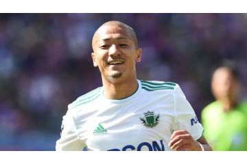 「日本代表」前田大然はターンもすごい！名古屋をぶち切ったキレを見よ 画像