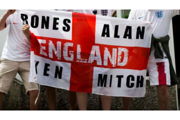 広がるゴミ拾い文化、英国サポ？の「ひとり清掃活動」が目撃される 画像