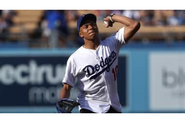 エムバペが野球するとこうなる！「打撃＆投球フォーム」 がこれ 画像