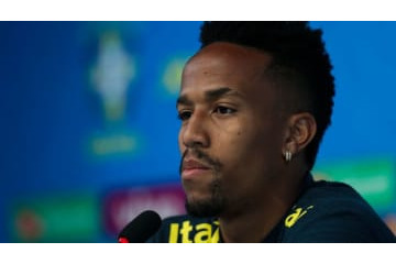 レアル加入のDFミリタオン「急病」で会見を離脱！驚きの場面が配信されていた 画像