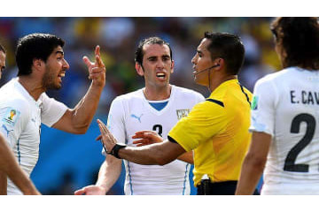 衝撃の転身！W杯3回参加の主審、スペインで「プロ監督」に 画像