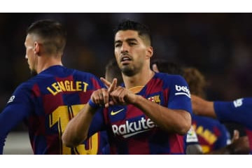 スアレス、「謎のXポーズ」は死去したエンリケ娘に捧げるためだった 画像