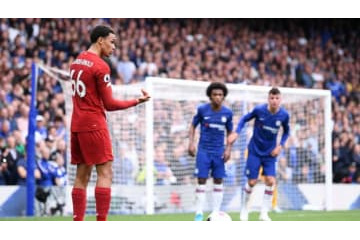 アーノルド、チェルシー戦でぶち込んだ「壁ずらしフリーキック」がこれ 画像