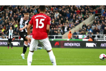 ユナイテッドを粉砕！19歳弟が突き刺した「歴史的ミドル」を見たか 画像