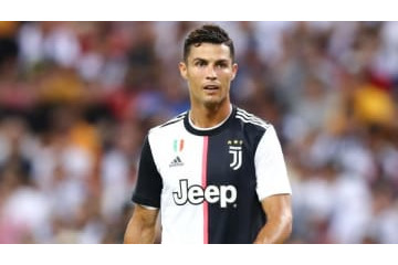 ユーヴェ新ユニが衝撃デザインになった「理由」 adidasデザイナーが明かす 画像