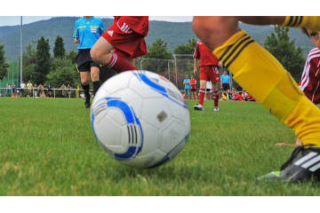 「超ムキムキの天才ドリブルボーイ」、話題のウマカワな動画がこれ 画像