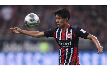 これが鎌田の“特別”な才能！アシスト生んだ「超トラップ」を見よ 画像