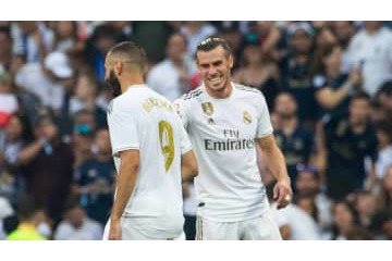 ベイルらレアル選手爆笑！ベンゼマの「顔面自爆」がこれ 画像