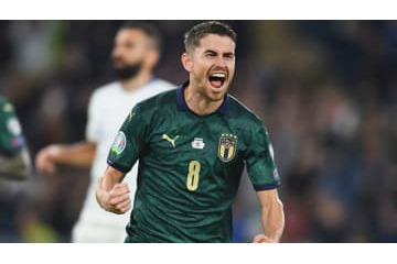 イタリア代表、ピッチ上での「緑のルネッサンス」サードユニフォームを見る 画像