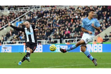 シティを絶望させたシェルヴィ、古巣リヴァプールに捧げる「神シュート」がこれ 画像