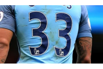 本田も継承！背番号「33」で思い浮かぶ10名のサッカー選手 画像