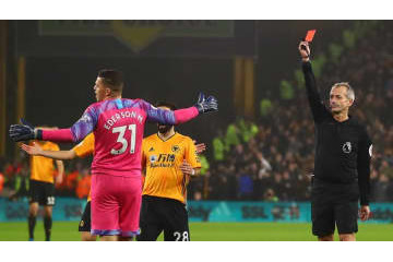 シティGKエデルソン、まさかの一発レッド！前半12分での「退場シーン」がこれ 画像