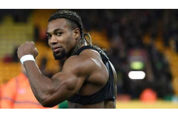 驚くべき筋肉をつけたサッカー選手10名、その「変化」を見る 画像