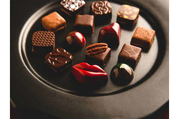 魅惑的なリップモチーフのショコラで、大切な彼に愛を伝えてみては？ 画像