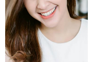 「イケる」と感じた初デートの最中、彼女の歯に青ノリが…！男ならばどうするのが正解？ 画像