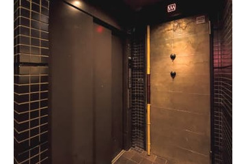 専用エレベーターで２階の個室へ向かう高揚感ったら！西麻布でしゃぶしゃぶに酔いしれる夜 画像