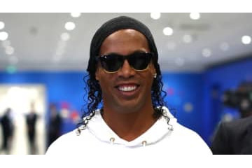 逮捕のロナウジーニョ、訴追なしから一転…捜査続行に 画像