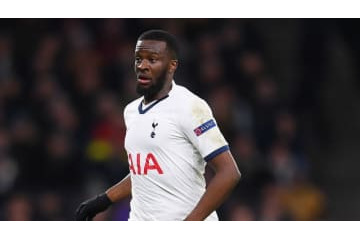 キャラガー辛辣！トッテナムMFは「老人か、子供か、ヤヤトゥレのよう」 画像