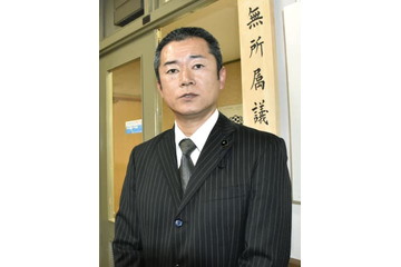マスク出品県議が辞職否定 画像